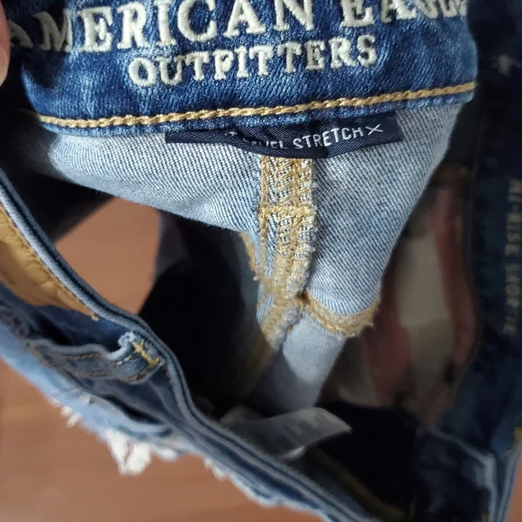 American Eagle Outfitters Blue Distressed Jean Shorts - Picture 4 of 5
